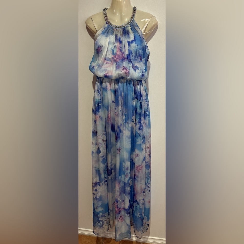 Ever New (Au) / Forever New (US) Gorgeous Floral Silk Watercolor Maxi Dress - Picture 3 of 13